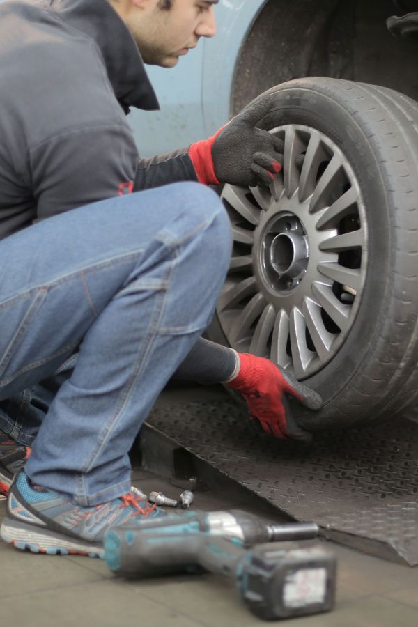 Gutachter in Essen - Kfz Gutachten - Unfallgutachten - Wertgutachten - Schadengutachten - Oldtimergutachten - Fahrzeugbewertung